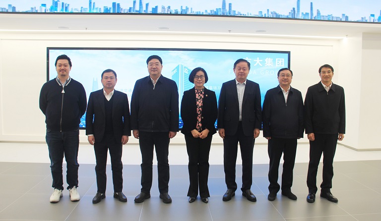 中共江西省委副書記、贛州市委書記吳忠瓊一行蒞臨方大集團考察指導