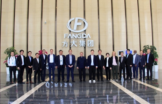 新加坡陸路交通管理局副局長Chua Chong Kheng、西門子交通有限公司亞太區(qū)首席執(zhí)行官Michel Obadia一行到訪方大集團(tuán)